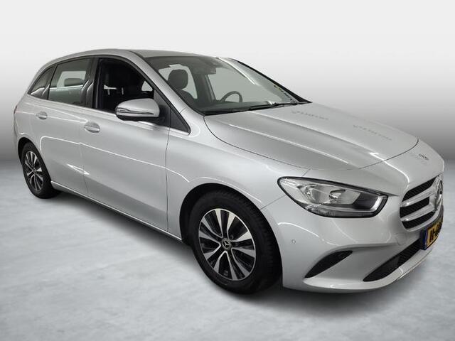 Mercedes-Benz B-KLASSE 180 Business Solution | achteruitrijcamera| Apple carplay| cruise | navi| verwarmde voorstoelen|