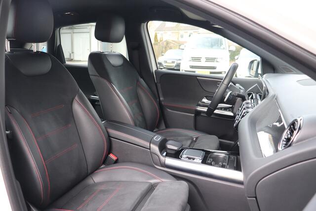 Mercedes-Benz B-KLASSE 180 AMG Navi Stoelv. 19"