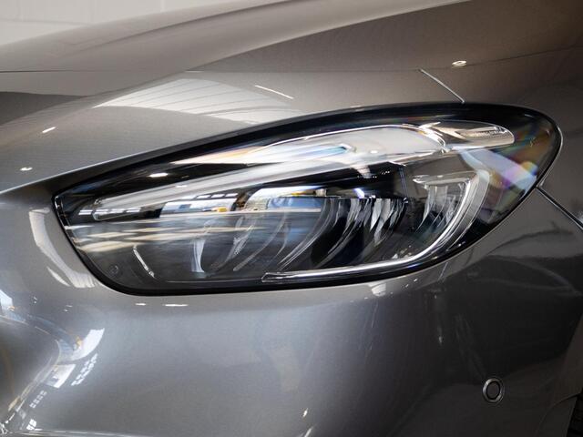 Mercedes-Benz B-KLASSE 180 Star Edition AMG Line Panorama dak | Trekhaak