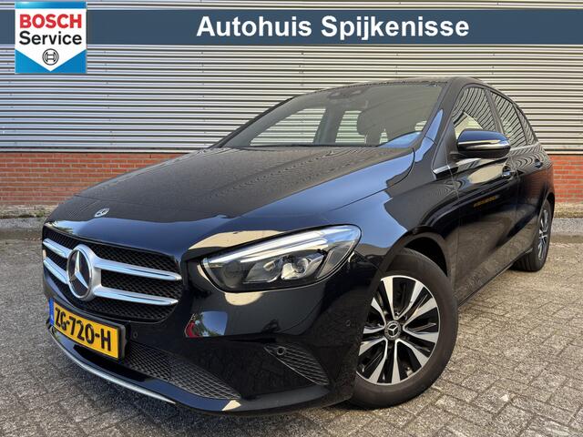 Mercedes-Benz B-KLASSE 180 Business Solution | Automaat | Panormadak | Stoelverwarming |