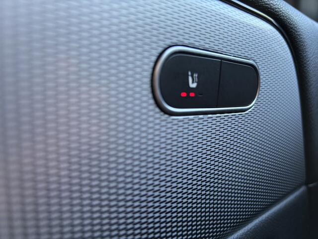 Mercedes-Benz B-KLASSE 180 Business Solution | Automaat | Panormadak | Stoelverwarming |