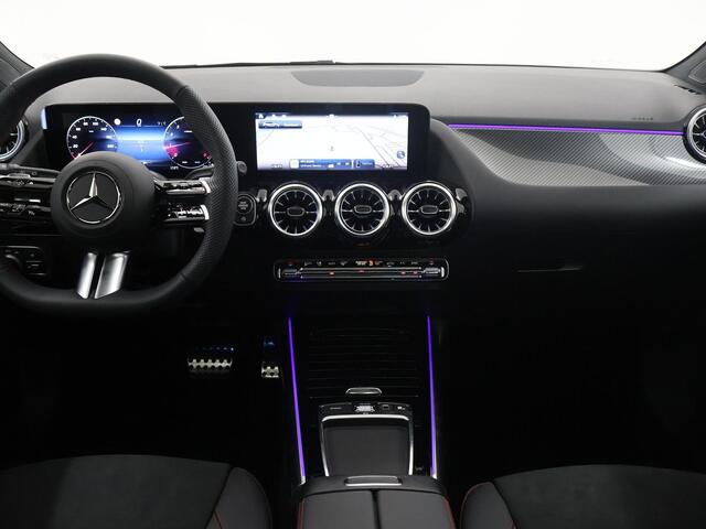 Mercedes-Benz B-KLASSE 180 AMG Line Panoramadak | Trekhaak wegklapbaar | Memory Stoelen