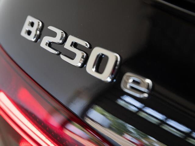 Mercedes-Benz B-KLASSE 250 e Business Solution AMG Premium PLUS | panorama dak | Trekhaak