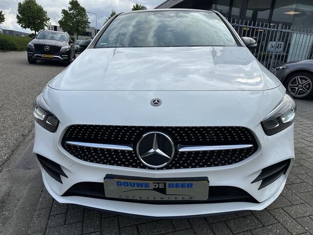 Mercedes-Benz B-KLASSE 180 Business Solution AMG Pano-Dak | Camera | Night | Stoelverw. | Elekt. Klep