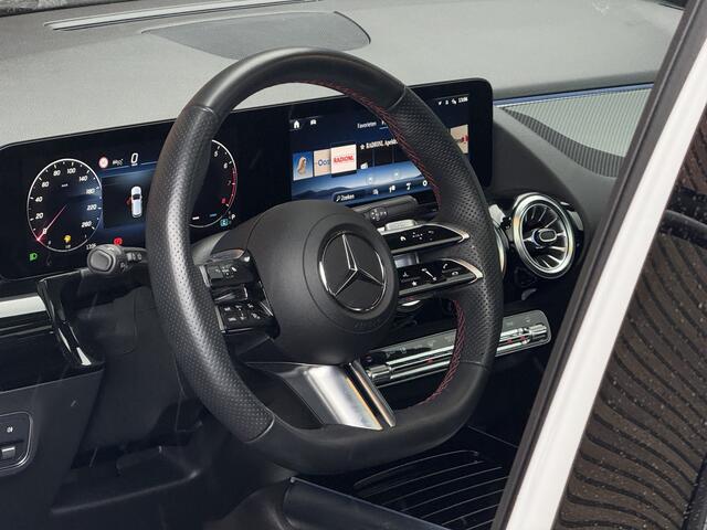 Mercedes-Benz B-KLASSE 180 AMG Line Panodak / Navi / Clima / Sfeer / Comfortstoelen