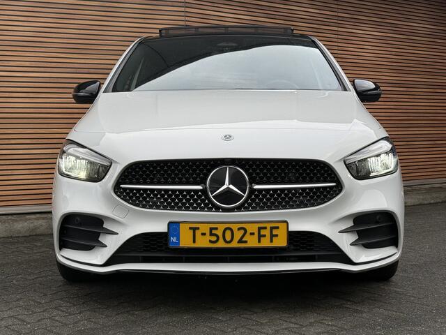 Mercedes-Benz B-KLASSE 180 AMG Line Panodak / Navi / Clima / Sfeer / Comfortstoelen