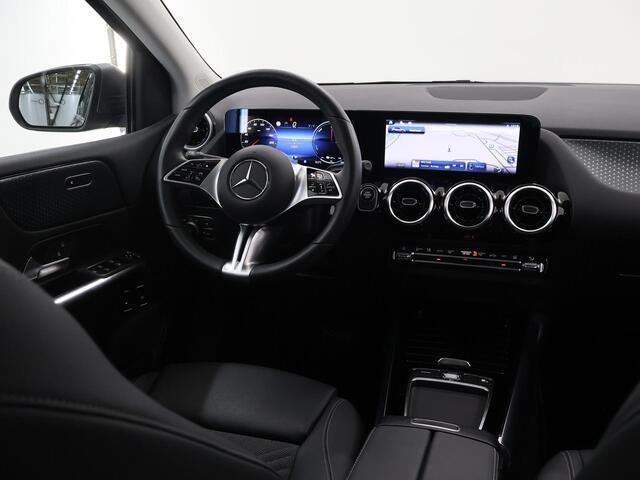 Mercedes-Benz B-KLASSE 250 e Business Line | Apple carplay | Verwarmd stuur | Elektrische achterklep |