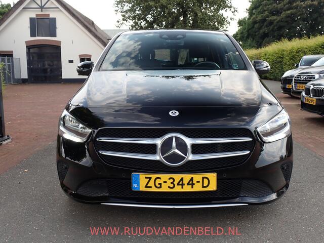 Mercedes-Benz B-KLASSE 180D AUT. SPORTLEER/CAMERA/CARPLAY/DAB/NAVI