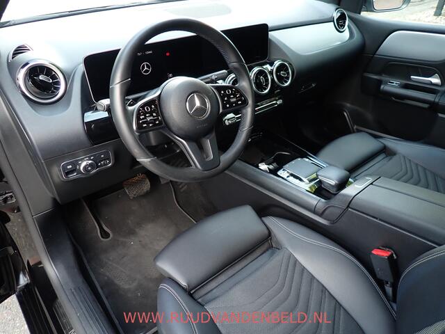 Mercedes-Benz B-KLASSE 180D AUT. SPORTLEER/CAMERA/CARPLAY/DAB/NAVI