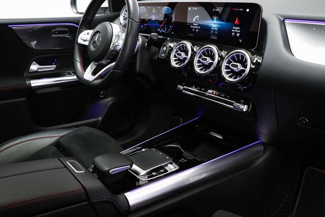 Mercedes-Benz B-KLASSE 200 Business Solution AMG | PANORAMADAK | SFEERVERLICHTING | APPLE | CAMERA