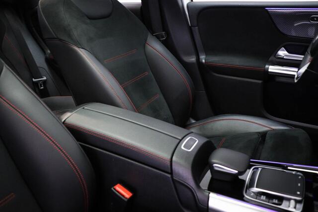 Mercedes-Benz B-KLASSE 200 Business Solution AMG | PANORAMADAK | SFEERVERLICHTING | APPLE | CAMERA