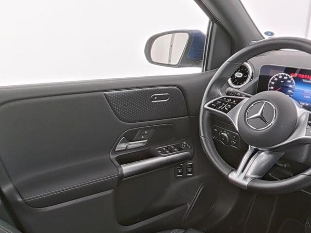 Mercedes-Benz B-KLASSE 250 e Face Lift Plug-In Hybride Trekhaak | Ledkoplampen | Stuur en Stoelverwarming | 11kW Laden | Achteruitrijcamera. Inclusief 48 maanden MB Certified garantie voor Europa.