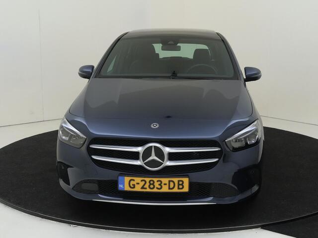 Mercedes-Benz B-KLASSE 180 Business Solution Plus | Navigatie | Camera | Panoramadak