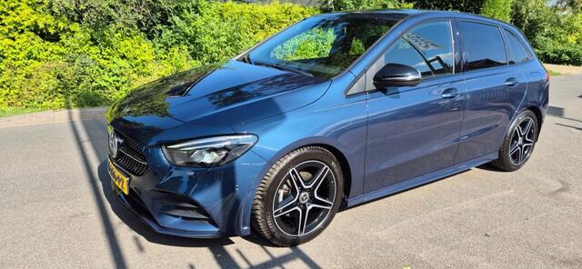 Mercedes-Benz B-KLASSE 180 Business Solution AMG* Automaat*NAP*NL auto