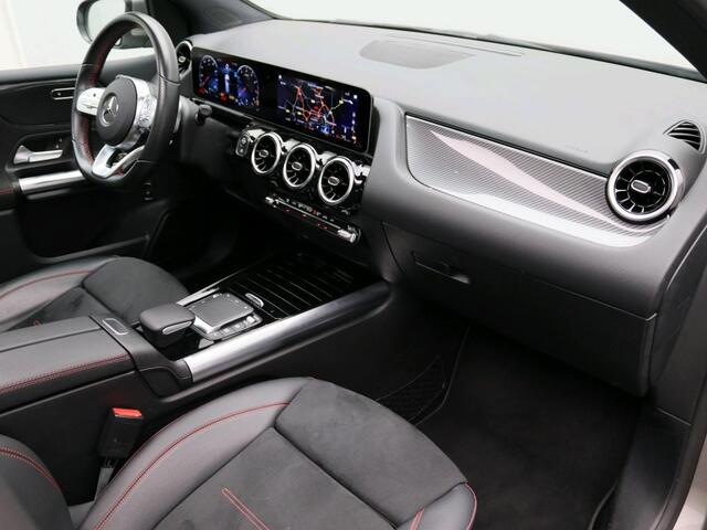 Mercedes-Benz B-KLASSE 180 Business Solution AMG AMG Line | Panorama Schuif-Kanteldak | Stoelverwarming | Inclusief 24 maanden MB Certified garantie voor Europa.