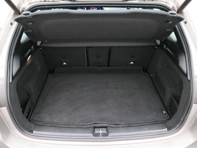 Mercedes-Benz B-KLASSE 180 Business Solution AMG AMG Line | Panorama Schuif-Kanteldak | Stoelverwarming | Inclusief 24 maanden MB Certified garantie voor Europa.