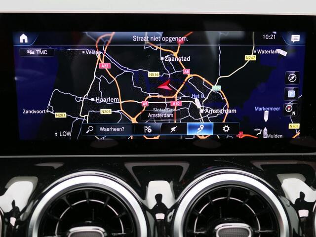 Mercedes-Benz B-KLASSE 180 Business Solution AMG AMG Line | Panorama Schuif-Kanteldak | Stoelverwarming | Inclusief 24 maanden MB Certified garantie voor Europa.