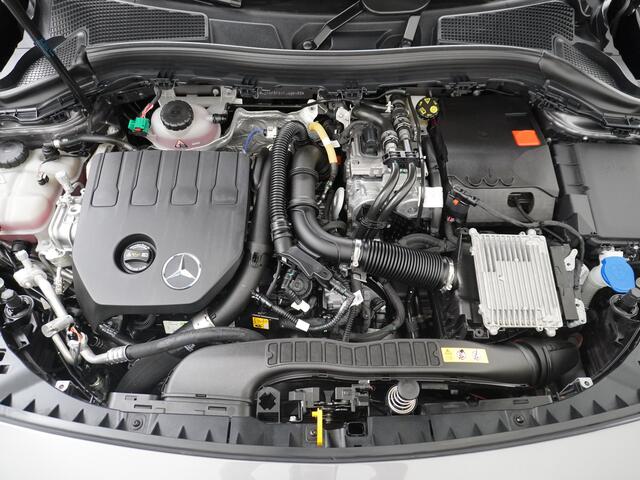 Mercedes-Benz B-KLASSE 250 e AMG Line | Keyless Leder 19'' Multispaaks