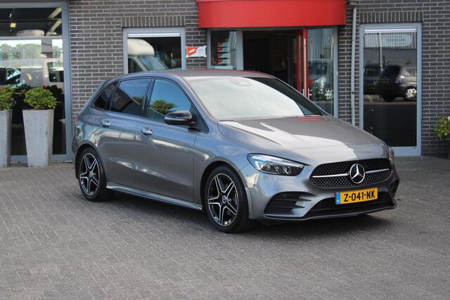 Mercedes-Benz B-KLASSE 180 Star Edition AMG Line NL Auto!!