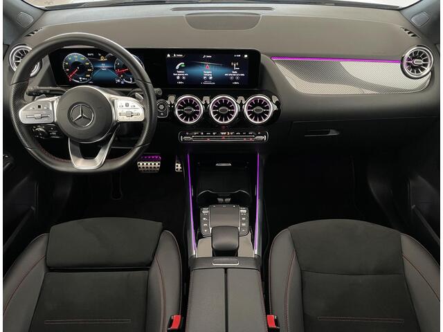 Mercedes-Benz B-KLASSE 180 Business Solution AMG | Panoramadak | Trekhaak | Carplay | 177 PK