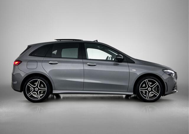 Mercedes-Benz B-KLASSE 250 e Business Solution AMG | Nightpakket | Trekhaak | GUARD 360 ° Vehicle protection Plus | Smartphone Integratie | Panoramaschuifdak |