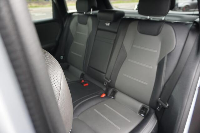Mercedes-Benz B-KLASSE 250 Premium | AMG Pakket | Stoel koeling | ACC