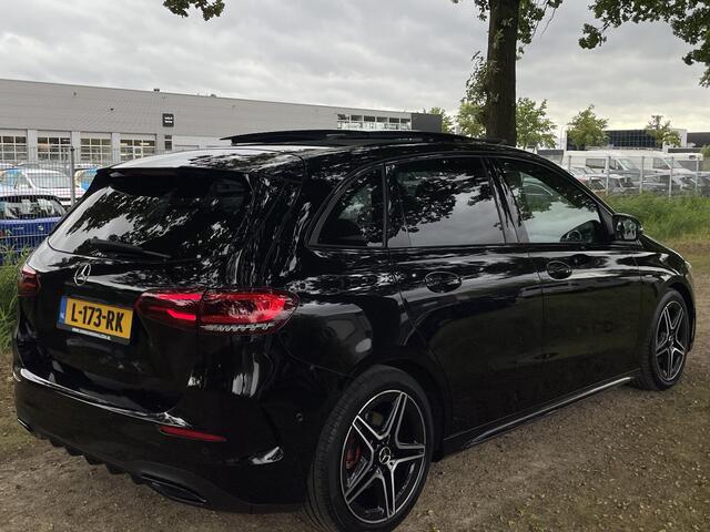Mercedes-Benz B-KLASSE 200 Business Solution AMG | MBUX | Sfeerverlichting | Pano | 18 '' |