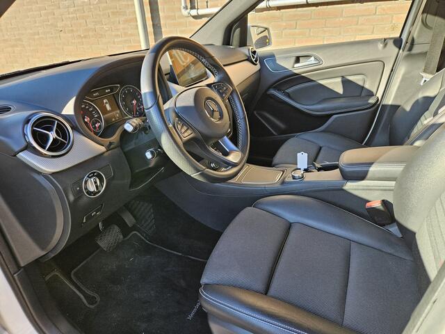 Mercedes-Benz B-KLASSE 220 4MATIC