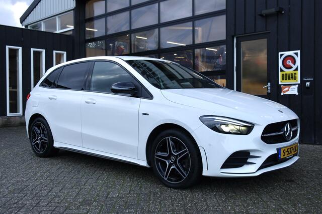 Mercedes-Benz B-KLASSE 250 e Business Solution AMG | Trekhaak | Carplay | Camera
