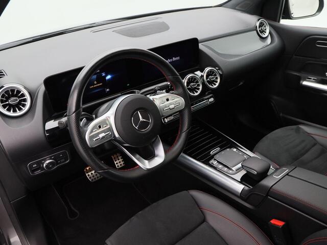 Mercedes-Benz B-KLASSE 180 AMG Line 136 Pk Automaat | Panorama Dak | Camera | Adaptive Cruise | Privacy Glass | LED | Navigatiesysteem | 19 Inch | 32.920 Km