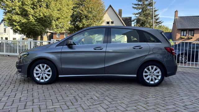 Mercedes-Benz B-KLASSE 180 Ambition | Eerste eigenaar | Volledig MB onderhouden | Trekhaak |