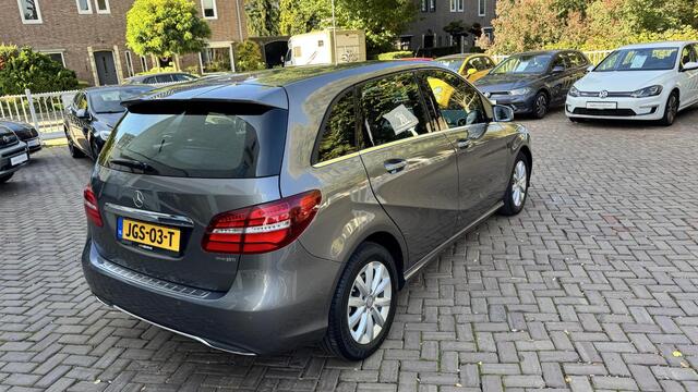 Mercedes-Benz B-KLASSE 180 Ambition | Eerste eigenaar | Volledig MB onderhouden | Trekhaak |