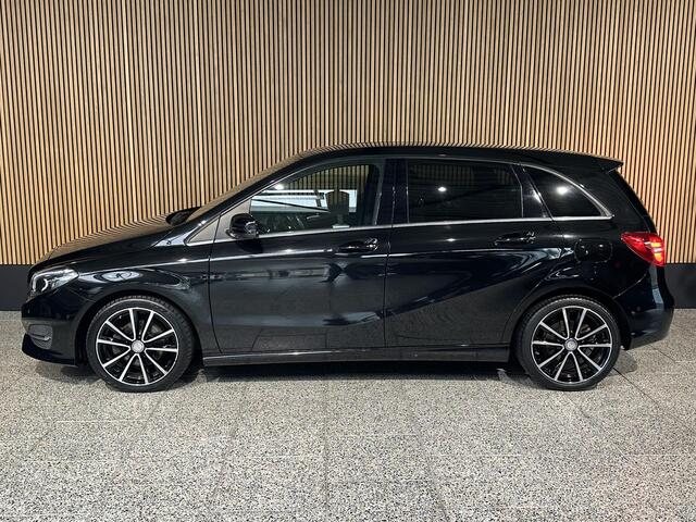 Mercedes-Benz B-KLASSE 180 AMG-Pakket NL auto | Lederen bekleding | Navi