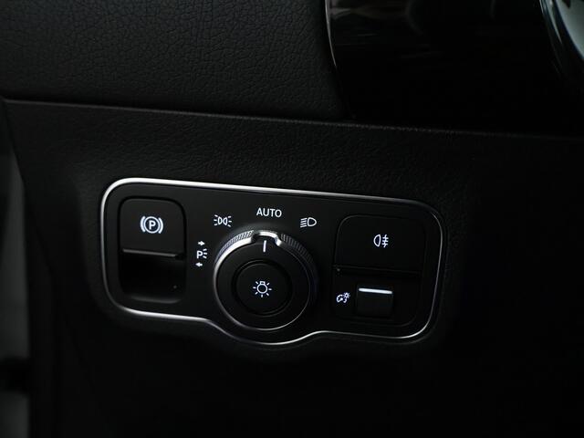 Mercedes-Benz B-KLASSE 200 Business Solution AMG AMG Line | Night Pakket | Panorama Schuif-Kanteldak | Memory voorstoelen | Sfeerverlichting. Inclusief 24 maanden MB Certified garantie voor Europa.