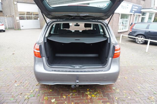 Mercedes-Benz B-KLASSE 180 Ambition AUTOMAAT TREKHAAK CRUISE NAVI