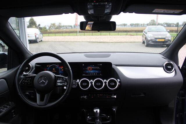 Mercedes-Benz B-KLASSE 160 Style Camera/Led/Dealer onderhoud/N.A.P.