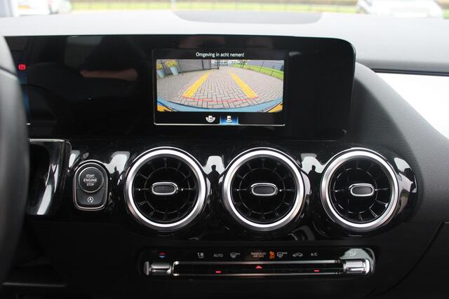 Mercedes-Benz B-KLASSE 160 Style Camera/Led/Dealer onderhoud/N.A.P.