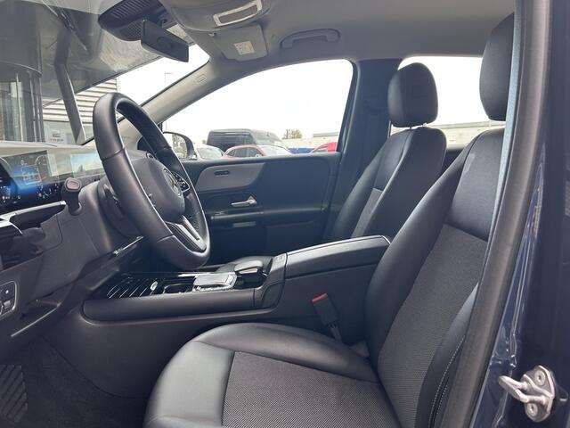 Mercedes-Benz B-KLASSE 180 Business Solution | Stoelverwarming | Achteruitrijcamera | Navigatie