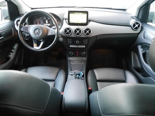 Mercedes-Benz B-KLASSE 180 Prestige | Automaat | Navigatie | Extra getint glas | Lichtmetalen velgen | Cruise control | Achteruitrijcamera