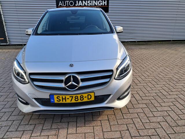 Mercedes-Benz B-KLASSE 180 Ambition Automaat met 20.409 km !!!!! | Clima | Cruise control | Navigatie | LM Velgen | Michelin Cross Climate banden | RIJKLAARPRIJS INCL 12 MAANDEN GARANTIE EN BEURT