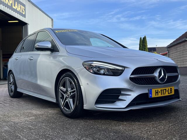 Mercedes-Benz B-KLASSE 180 Business Solution AMG | NW STAAT | FULL LED | CAMERA | ELEKT KOFFER |