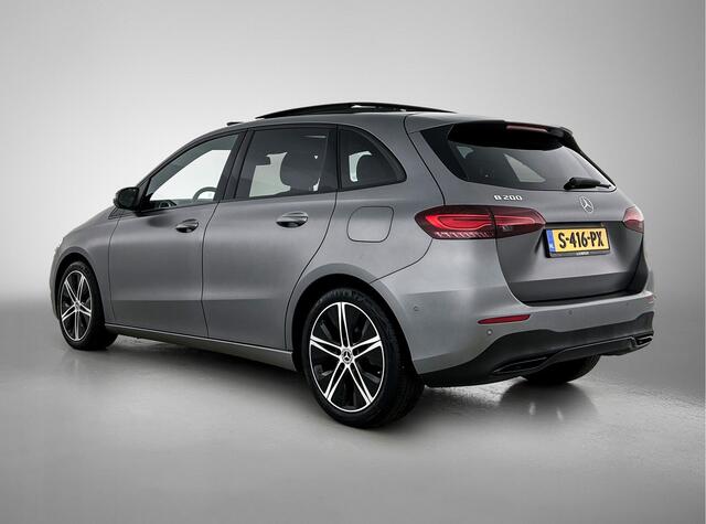 Mercedes-Benz B-KLASSE 200 Luxury-Line | Panorama schuif/kanteldak | MultiBeam Led | Night pakket | Apple CarPlay | Thermotronic Climate Control | Parkeer - en Spiegel pakket | Kleur: MANUFAKTUR mountaingrijs magno| Inclusief 24 maanden MB Certified garantie voor Europa.