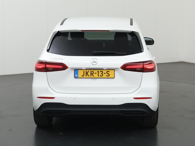 Mercedes-Benz B-KLASSE 250 e Star Edition Luxury Line | Night pakket | Trekhaak elektrisch | Stoelverwarming | Verwarmd stuur |