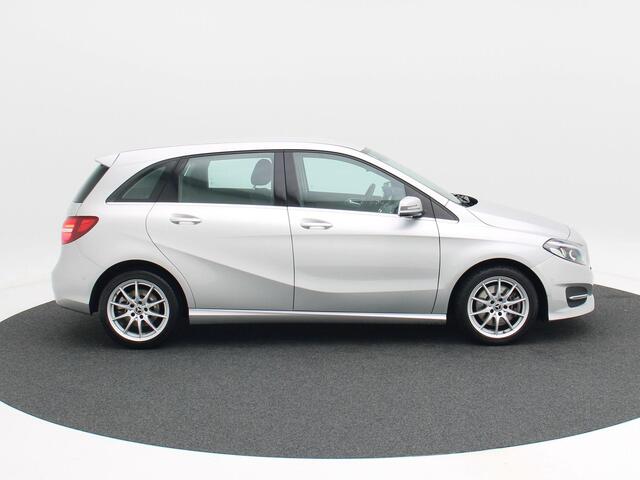 Mercedes-Benz B-KLASSE 250 Ambition Automaat 211 Pk | Camera | Keyless | LED | Navigatiesysteem | Parkeersensoren | 18 Inch | 81.928 Km