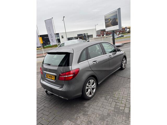 Mercedes-Benz B-KLASSE 180 Ambition | 1E EIGENAAR | 12MND GARANTIE | AUTOMAAT | NAVI | AIRCO | TREKHAAK | CRUISE |