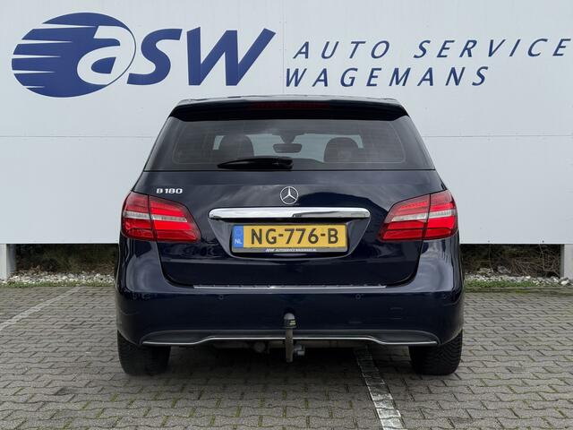 Mercedes-Benz B-KLASSE 180 Lease Edition Plus | Trekhaak | Pano | Navi | Camera | PDC | LED
