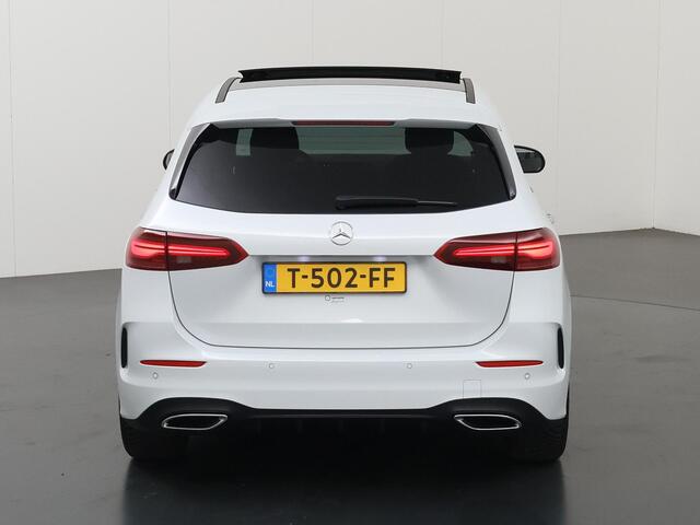 Mercedes-Benz B-KLASSE 180 AMG Line | Panoramadak | Night pakket | Distronic |