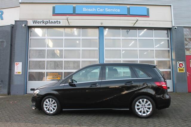 Mercedes-Benz B-KLASSE 180 LEASE ED. PLUS Automaat / Afneembare trekhaak / led verlichting