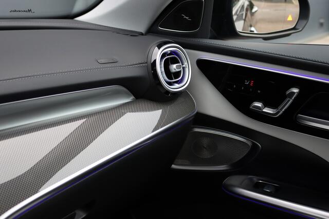 Mercedes-Benz C-KLASSE Estate 300 e AMG Line Aut9 | Panoramadak | Distronic | Trekhaak | Burmester | Memory | Verwarmd Stuurwiel | Digital Light | HUD | Augmented Reality |