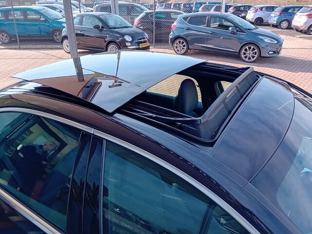 Mercedes-Benz C-KLASSE 220 d AMG Line Premium Automaat, Climatronic, Carplay/Anroid auto, Keyless, Stoelverarming, Sfeerverlichting, Head up display, 360 camera, Cruise control adaptief, Parkeersensoren, Parkeerhulp, Verlichting automatisch, Regensensor, Panorama schuifdak, Zee